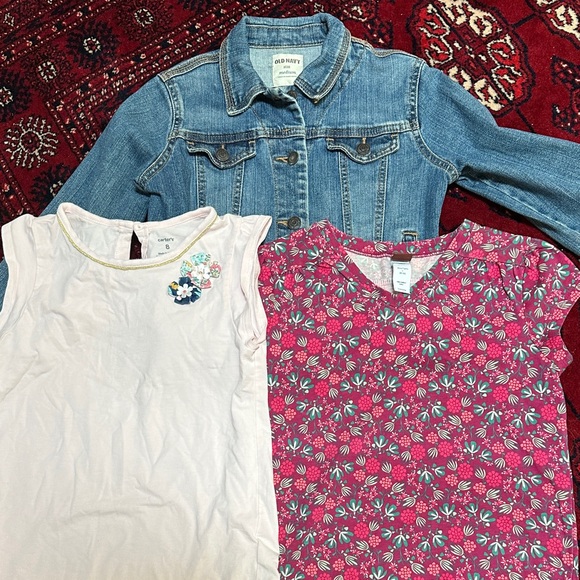 Lot of size 8 girls clothes,Old Navy jean jacket and 2 shirts sleeve shirts - Picture 1 of 4